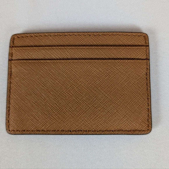 Michael Kors Tan Card Holder Jet Set Pepple Leather NWOT - Picture 2 of 3